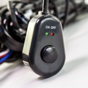 Cablu cu întrerupător pentru Bară sau Proiector Led - o ieșire, 12-24V Carguard